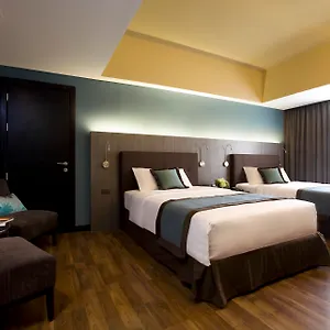 Aparthotel Hailey And Meagan's Nook At F1 Manila Residential At Bgc Near St Luke's, Taguig
